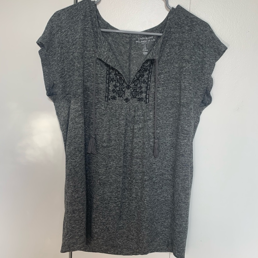Gap Linen Blend Embroidered Tee (S)